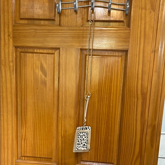 Leopard Print Phone Crossbody Bag with Gold Chain - Picture 1 of 3
